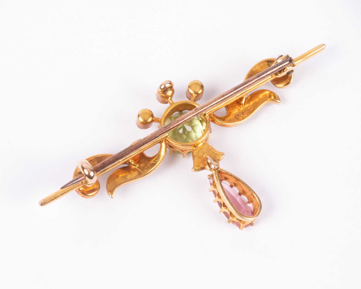 An Edwardian Suffragette style 15ct yellow gold peridot, pink tourmaline and seed pearl bar brooch - Image 2 of 5