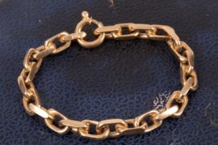 An 18ct gold chain bracelet