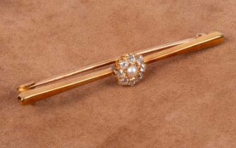 An Edwardian 15ct yellow gold diamond and pearl cluster bar brooch