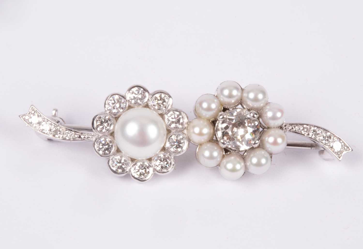 An 18ct white gold diamond and pearl brooch - Image 2 of 3