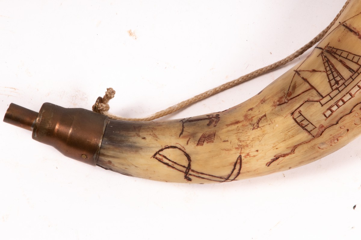 An Eastern powder horn with metal mounts and engraved brass cover, 22cm long, - Image 7 of 7