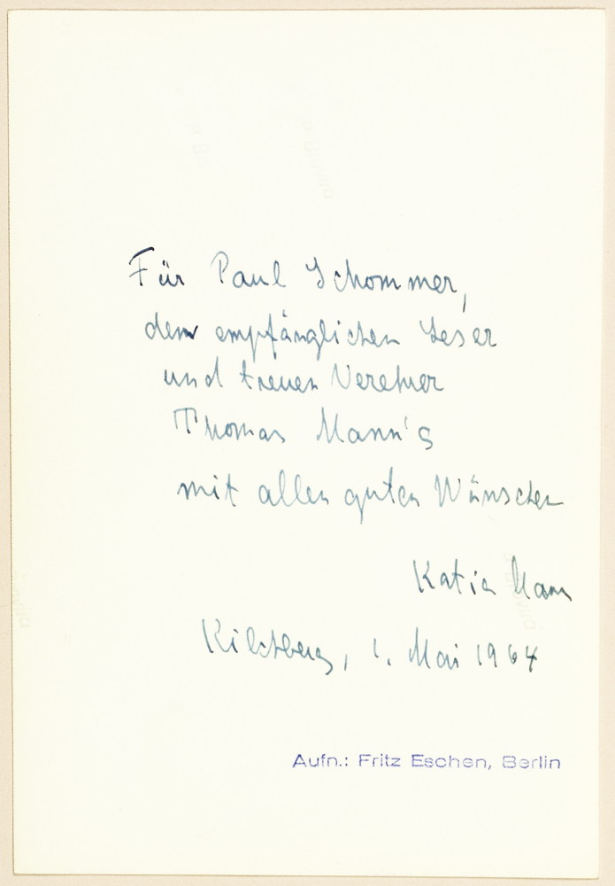 Katia Mann. Zwei eigenhändige Briefe mit Unterschrift und eine Originalfotografie mit rückseitiger W - Image 3 of 3