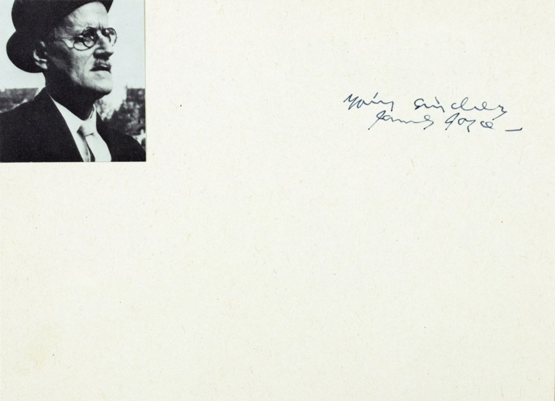 James Joyce. Eigenhändige Widmung »Yours sincerely« mit Unterschrift.