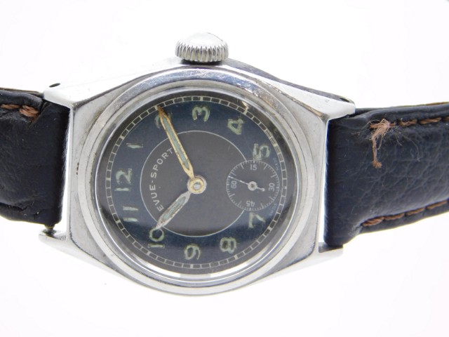 A Revue Sport wrist watch, currently running, case