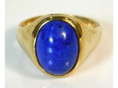 A 9ct gold signet ring set with Lapis Lazuli style