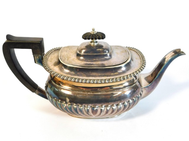 A George V 1912 London silver teapot by W & C Siss