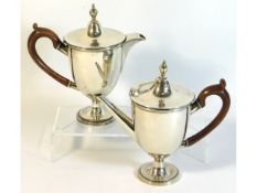 An Edwardian 1906 London silver coffee & hot water pot by Peter Henderson Deere, 699g