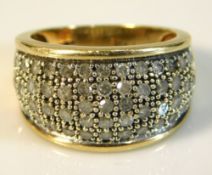 A 9ct gold ring set with 1ct of small diamonds, 4.