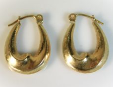 A pair of yellow metal earrings, 18mm drop, 1.2g