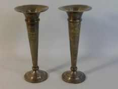 A pair of 1907 Walker & Hall Chester silver posy v