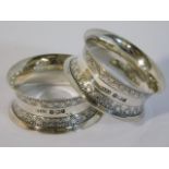 A pair of 1928 Sheffield silver napkin rings by P.