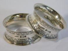 A pair of 1928 Sheffield silver napkin rings by P.