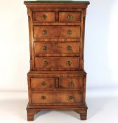 A small chest on chest style set of drawers, 30.25