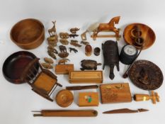 A quantity of mostly treen & carved wood objects i