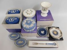 A quantity of Wedgwood including boxed pieces of jasperware twinned with one piece of Royal Worceste
