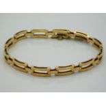 An antique 15ct rose gold bracelet, 8in long, 11.3g