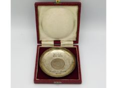 A cased Winston Churchill commemorative silver trinket dish by Roberts & Dore, London 1974, 75.7g