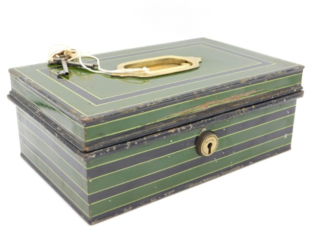 A Victorian Chatwood cash tin with copper lined coin tray & brass fittings, 10in wide x 6.25in deep