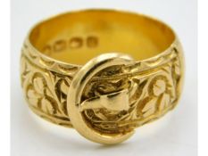 An Edwardian, 1903, 18ct gold buckle ring, size R, 10.3g