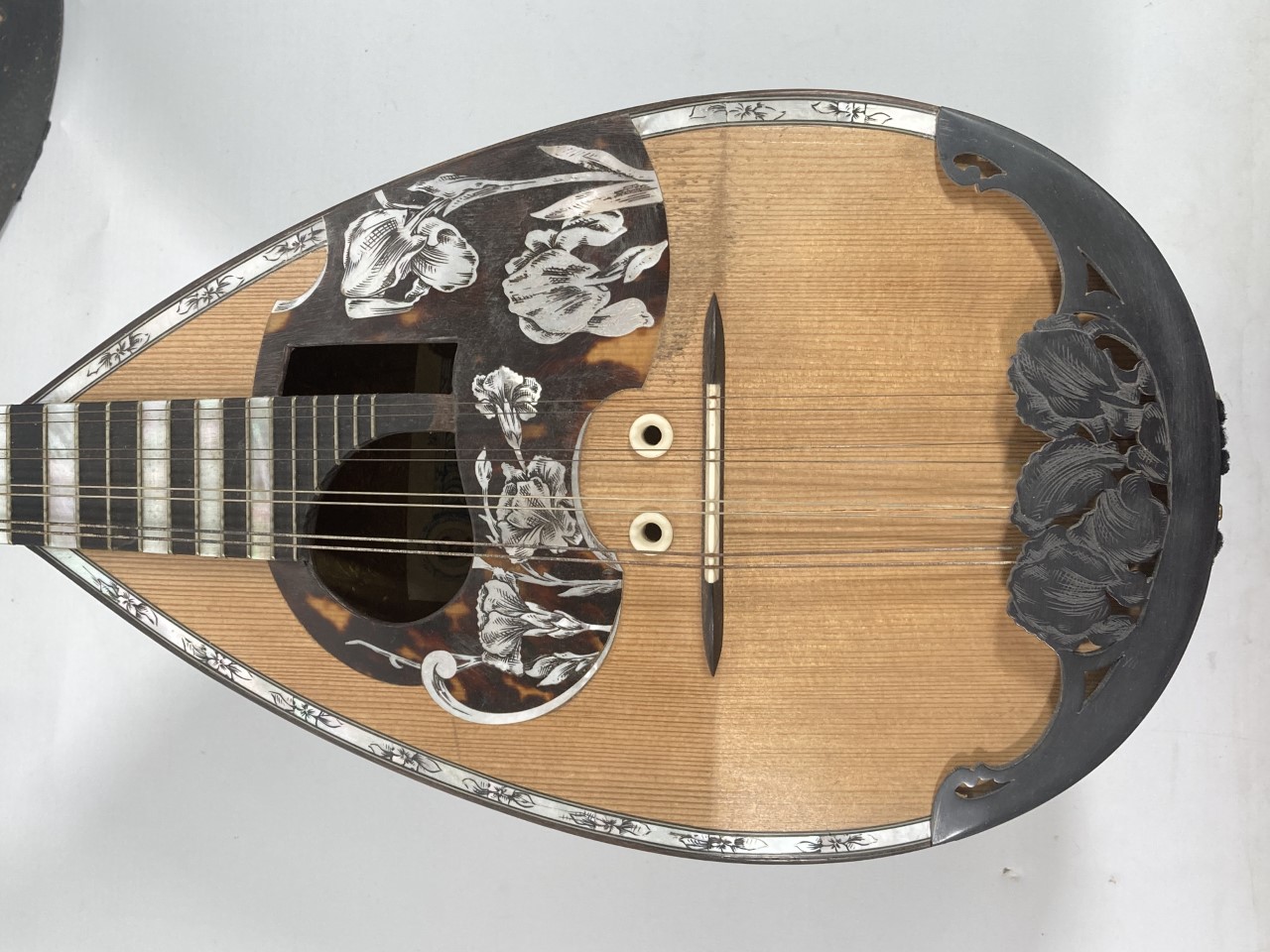 A cased good Neapolitan mandolin by Raffaele Calace & Figlio, 1934, decorated with tortoiseshell & w - Image 7 of 7