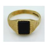 A 9ct gold signet ring, size N, 2g