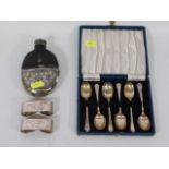A set of silver tea spoons, 52.2g, twinned with a