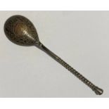 A Russian niello silver spoon, 4.25in long, 14.4g