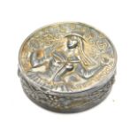 A silver (tested) pill box with embossed decor, 21