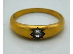 A yellow metal antique Romany style ring set with