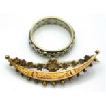 An antique 9ct gold brooch twinned with a silver & gold ring, gold brooch weight 1.9g, ring size O,
