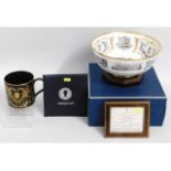 A boxed commemorative Royal Worcester porcelain 19