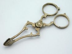 A pair of 1947 London silver sugar tongs by Peter