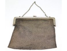 A 1918 Birmingham silver mesh evening purse, 180mm