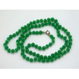 A vintage jade necklace, 25in long, 28g