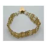 A 9ct gold gate bracelet, 6in long, 4.9g