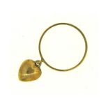 A 9ct gold ring with heart pendant, 1.1g, size M