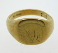 A 9ct gold signet ring, rubbed monogram, size O/P,