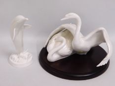 A Royal Doulton swan group "Nestling Down" 11.25 w