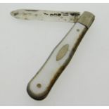 A John Yeomans Colinshaw, Sheffield silver bladed mother of pearl fruit knife, 1921, 12.4g, blade fa