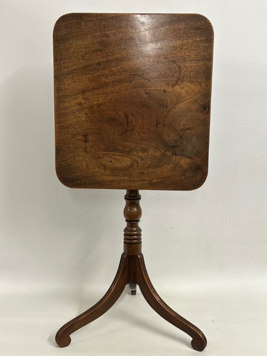 A 19thC. walnut tilt top table, 19.125in x 17.25in