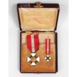A boxed Italian Order of the Crown medal set