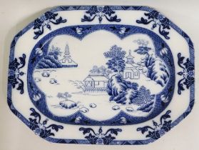 A large Spode meat dish with chinoiserie scene, 19