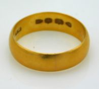 A Victorian 1892 22ct gold band, 4.5g, size L