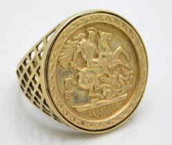 A 9ct gold ring with embossed 'George & Dragon' st