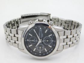 A gents Seiko chronograph 100m 7T92, case diameter