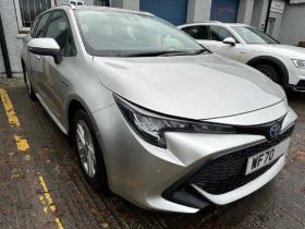 A 2020 Toyota Corolla Icon Tech Hev Cvt hybrid mot