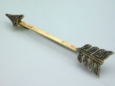 A 19thC. yellow metal Jabot pin set with small dia