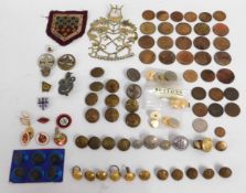 A quantity of mixed buttons, badges & coins includ