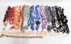 A quantity of mixed costume jewellery necklaces in