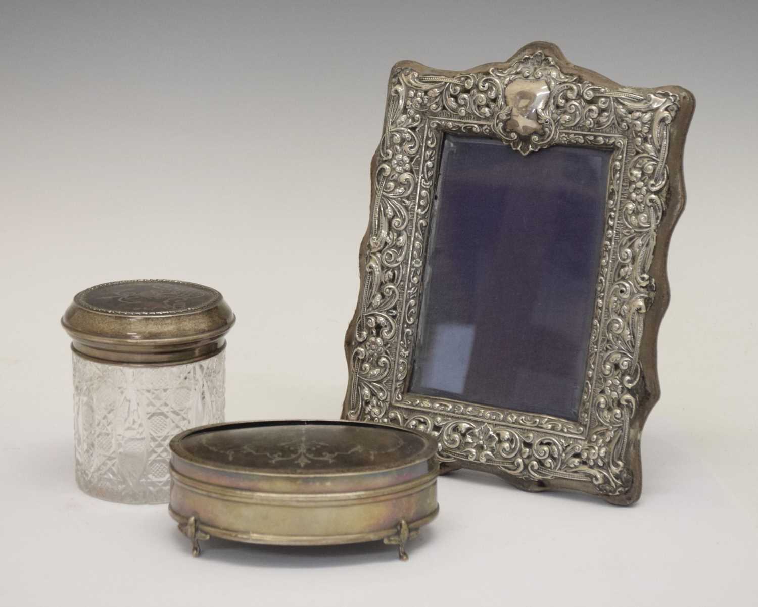 George V silver and tortoiseshell trinket box,